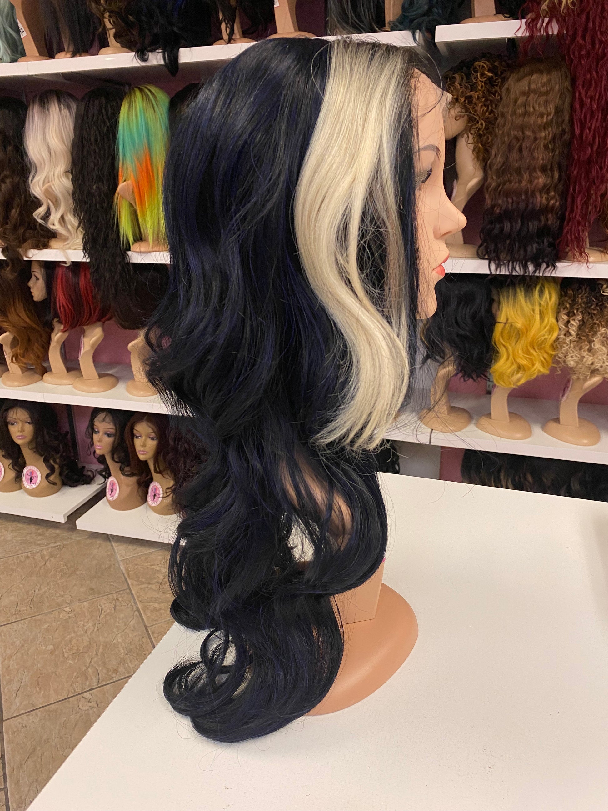 210 Mona - Middle Part Lace Front Wig - NAVY/1B/613 - DaizyKat Cosmetics 210 Mona - Middle Part Lace Front Wig - NAVY/1B/613 DaizyKat Cosmetics Wigs